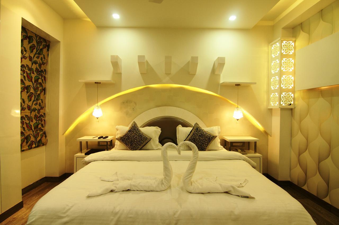 Hotel Costa River Варанаси Экстерьер фото