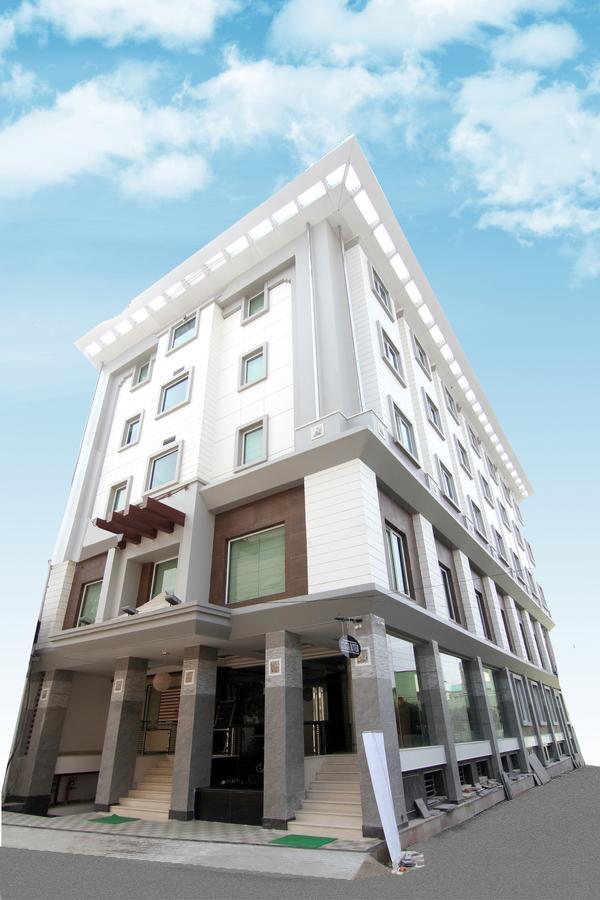 Hotel Costa River Варанаси Экстерьер фото