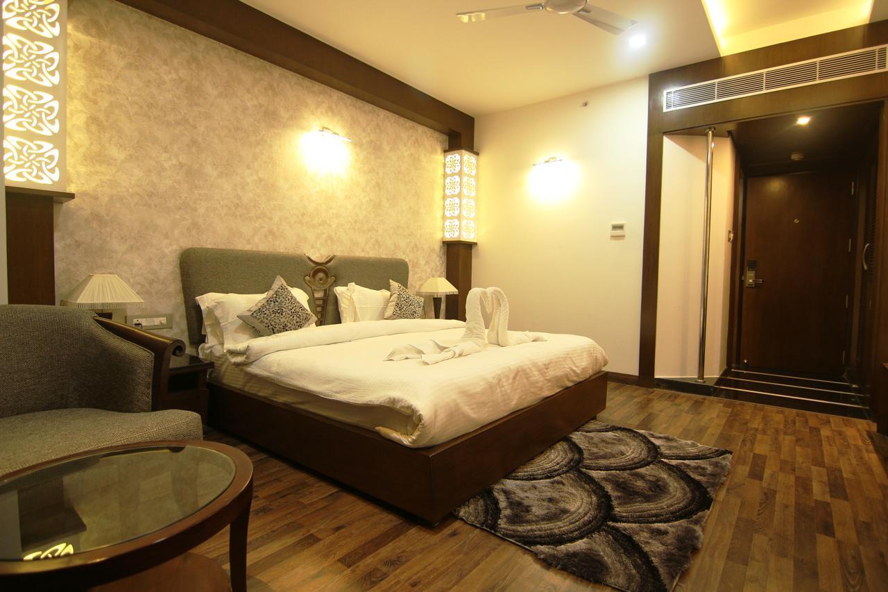 Hotel Costa River Варанаси Экстерьер фото